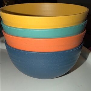 Colorful wheat fiber 4 bowls, dishwasher and microwave safe and BPA free